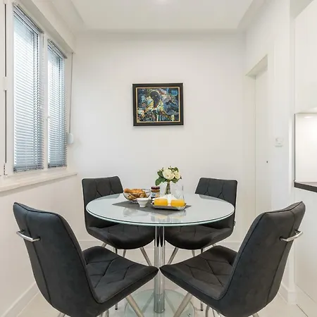 Bella Vista سبليت